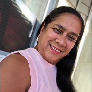 Meet your Posher, Genis